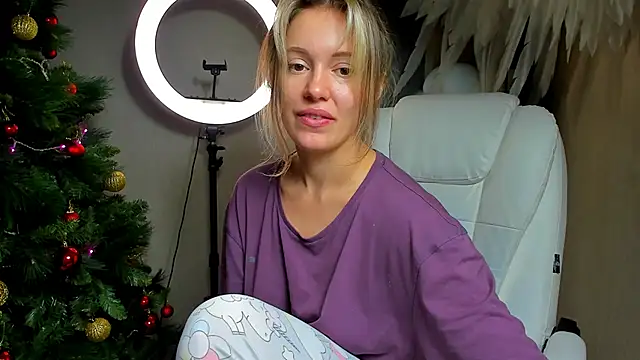 foxy blond online show from 12-03-25, 12:23