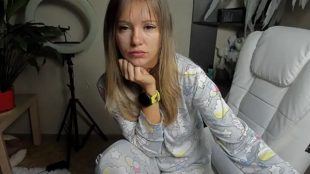 foxy blond online show from 09-18-25, 12:13