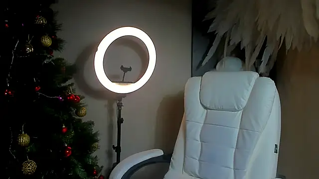 foxy blond online show from 12-22-25, 12:22