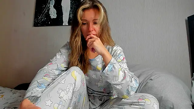 foxy blond online show from 01-06-26, 12:14