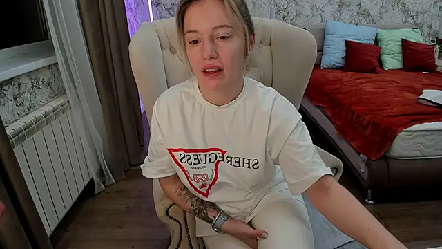 foxy blond online show from 02-18-26, 12:08