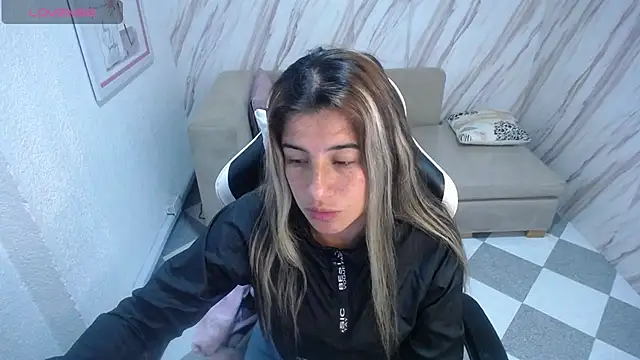 Valerie b online show from 02-23-25, 04:50