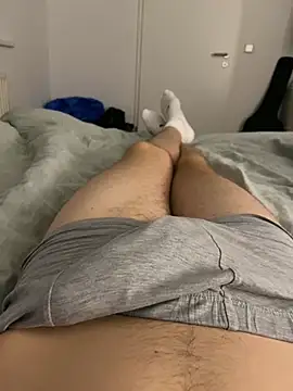 Snapshot of Nio-5 chatting on 12-23-24, 08:14 Nio-5 online show from 12-23-24, 08:14