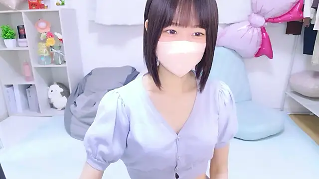 Snapshot of Im_Yu-na chatting on 05-19-26, 11:17 Im Yu-na online show from 05-19-26, 11:17