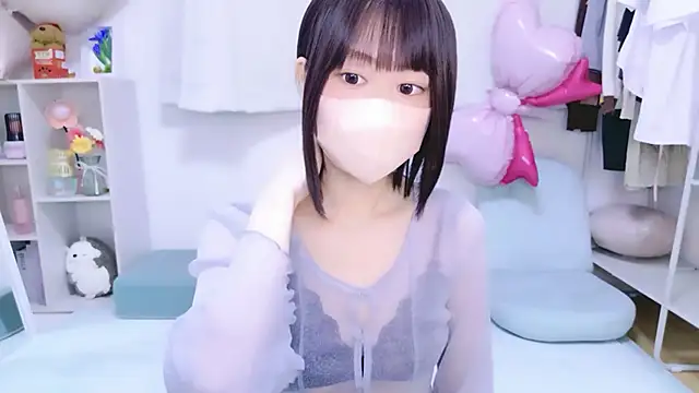 Snapshot of Im_Yu-na chatting on 05-07-26, 02:20 Im Yu-na online show from 05-07-26, 02:20