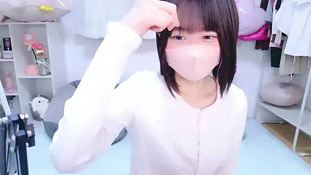 Snapshot of Im_Yu-na chatting on 04-28-26, 01:48 Im Yu-na online show from 04-28-26, 01:48