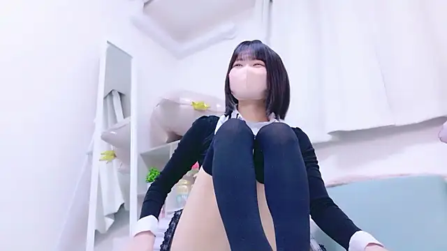 Snapshot of Im_Yu-na chatting on 04-29-26, 01:59 Im Yu-na online show from 04-29-26, 01:59