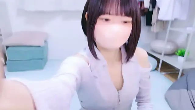 Im Yu-na online show from 06-21-26, 06:52