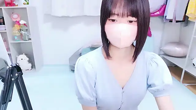 Im Yu-na online show from 07-24-26, 02:46