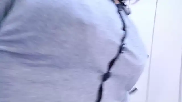 Im Yu-na online show from 10-12-25, 12:56