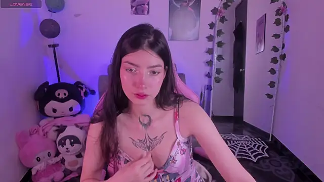 Snapshot of cami_mila9 chatting on 11-06-25, 09:52 cami mila9 online show from 11-06-25, 09:52