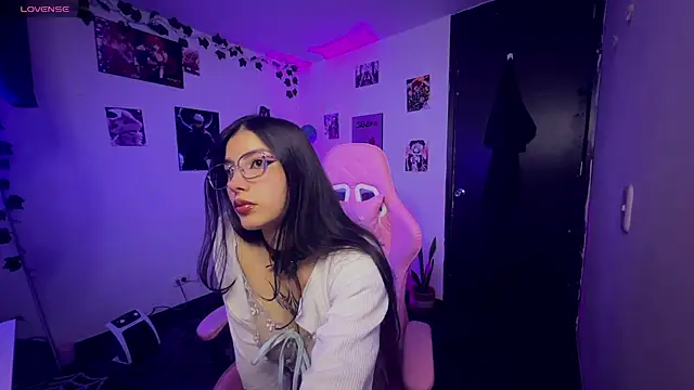 Snapshot of cami_mila9 chatting on 02-16-26, 05:50 cami mila9 online show from 02-16-26, 05:50