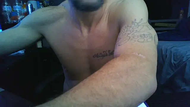 Snapshot of MasterJizzJunky chatting on 07-05-26, 02:02 MasterJizzJunky online show from 07-05-26, 02:02