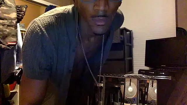 Snapshot of JdLove1 chatting on 12-29-24, 08:48 JdLove1 online show from 12-29-24, 08:48