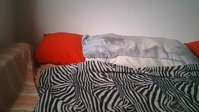 hairygirl80 online show from 09-16-25, 07:53