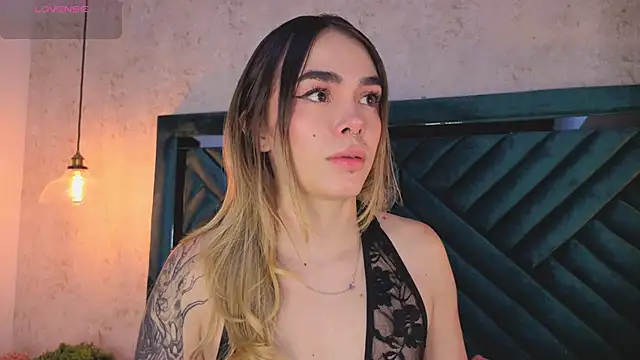 Lucy Vega online show from 09-27-25, 03:45