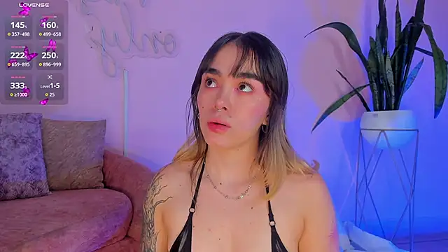 Lucy Vega online show from 11-15-25, 03:43