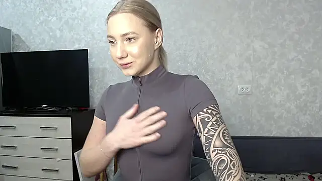 AnneBall online show from 02-24-25, 09:21