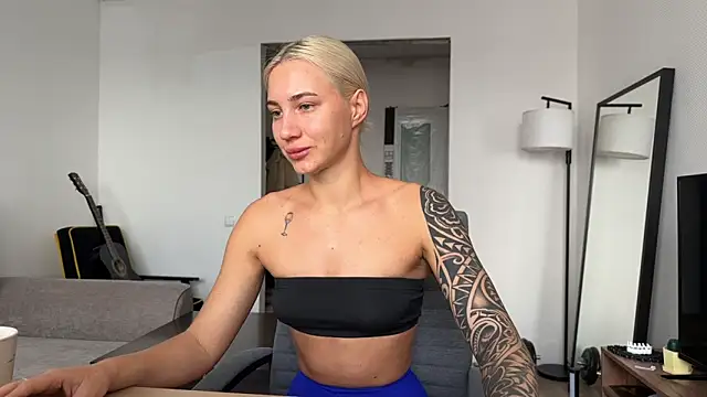 AnneBall online show from 11-20-25, 08:26