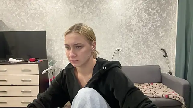 AnneBall online show from 02-10-25, 03:21