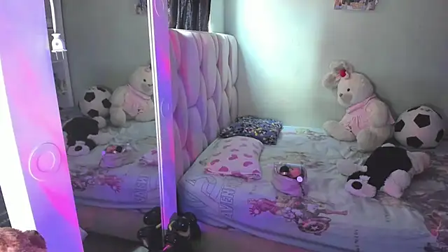 Snapshot of KittyKlum chatting on 03-02-26, 04:58 KittyKlum online show from 03-02-26, 04:58