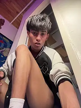 Mauuu18 online show from 02-08-26, 02:53