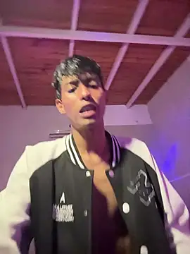 Mauuu18 online show from 11-20-25, 01:50