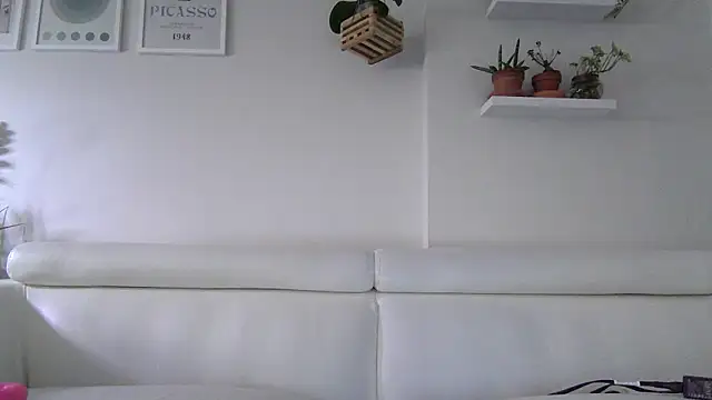 Snapshot of badblondebunny chatting on 05-09-26, 01:42 badblondebunny online show from 05-09-26, 01:42