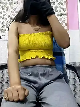 Snapshot of Kashish_18 chatting on 01-23-25, 09:39 Kashish 18 online show from 01-23-25, 09:39