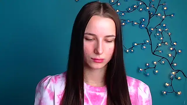 Eva Janee online show from 10-24-25, 05:28