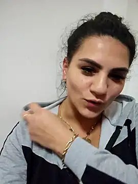 LorenneMays online show from 10-28-25, 05:23