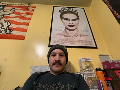 Snapshot of Sleeker99 chatting on 03-04-26, 01:46 Sleeker99 online show from 03-04-26, 01:46