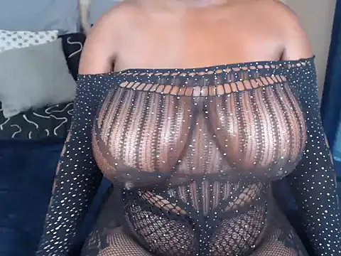 Snapshot of BlackJaguar30 chatting on 03-18-25, 05:45 BlackJaguar30 online show from 03-18-25, 05:45