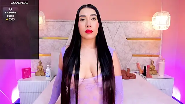 melany saenz online show from 10-24-25, 03:16