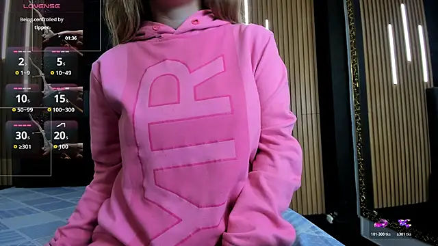 EvaaLovia1 online show from 04-14-26, 01:27