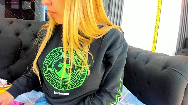 EvaaLovia1 online show from 10-02-25, 01:36