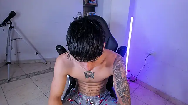 Snakebutterfly online show from 01-07-26, 09:03