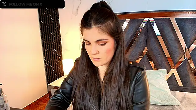 Amara vega online show from 11-25-25, 02:17