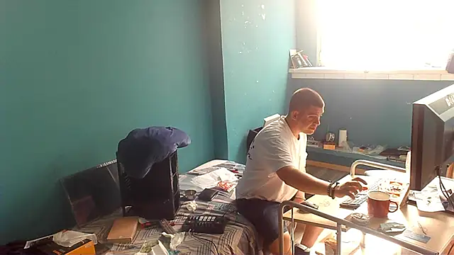 YouWantMe666 online show from 06-18-26, 01:49
