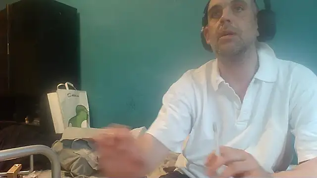 YouWantMe666 online show from 05-20-26, 04:37