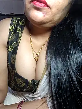 Snapshot of sneha_rose chatting on 05-04-26, 04:32 sneha rose online show from 05-04-26, 04:32