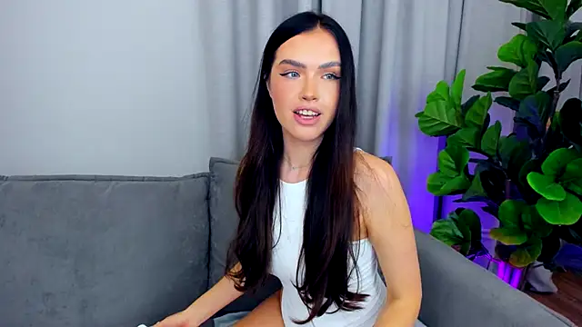 Snapshot of sexyangeloux chatting on 10-11-25, 07:59 sexyangeloux online show from 10-11-25, 07:59