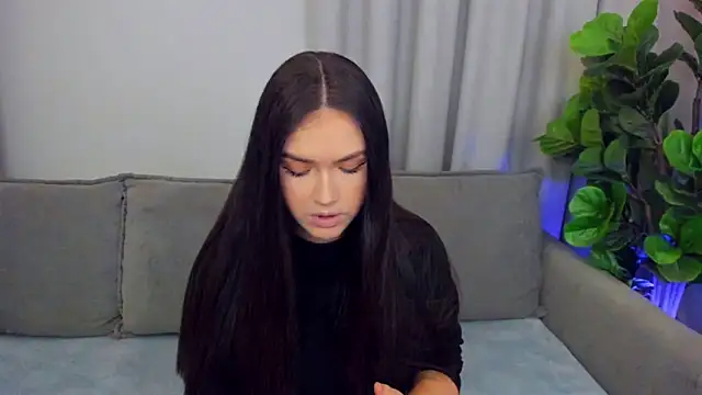 Snapshot of sexyangeloux chatting on 05-10-26, 08:00 sexyangeloux online show from 05-10-26, 08:00