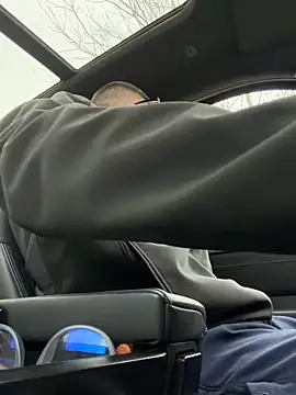 boytoyfrindles online show from 12-21-25, 08:53