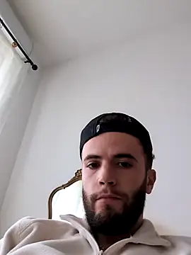 Snapshot of pedrolitoo1203 chatting on 11-09-25, 01:37 pedrolitoo1203 online show from 11-09-25, 01:37