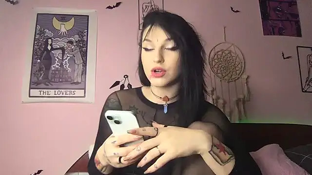 Snapshot of MoonAgnes chatting on 01-26-25, 01:41 MoonAgnes online show from 01-26-25, 01:41