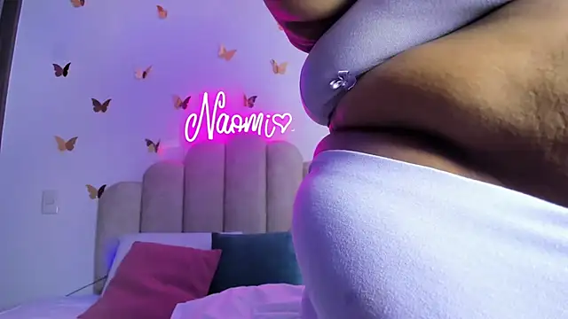 Snapshot of NaomiAsha chatting on 12-15-25, 07:52 NaomiAsha online show from 12-15-25, 07:52