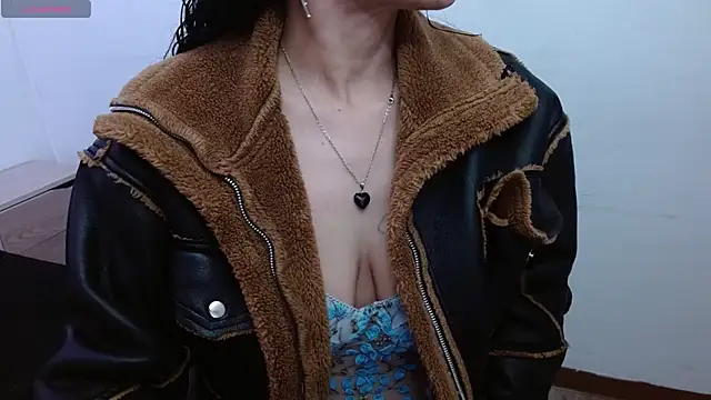 AlexandraJones  online show from 10-31-25, 07:32