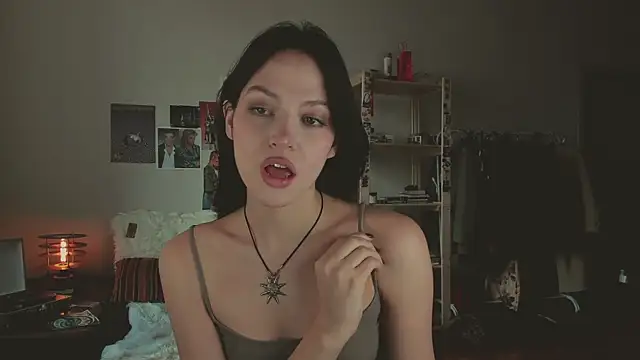 Niky  Jess online show from 04-13-26, 10:41