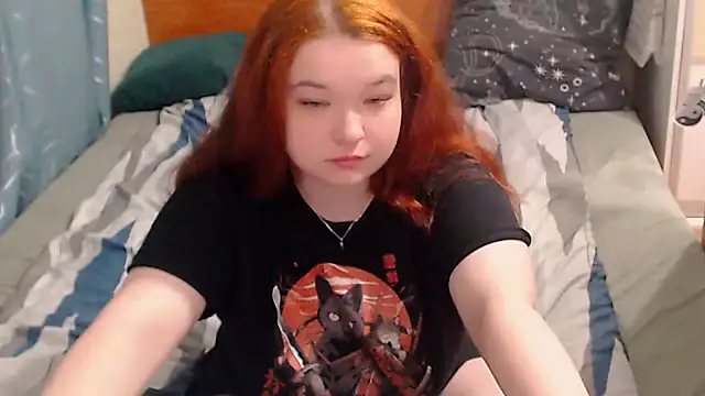 Snapshot of HaleyRoute chatting on 10-20-25, 02:39 HaleyRoute online show from 10-20-25, 02:39